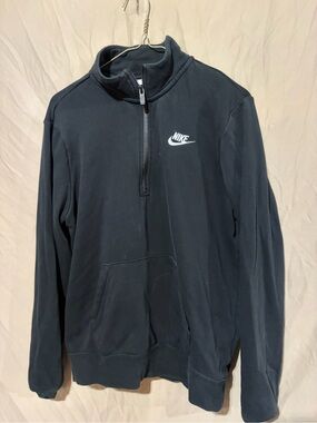 Nike sweatshirt